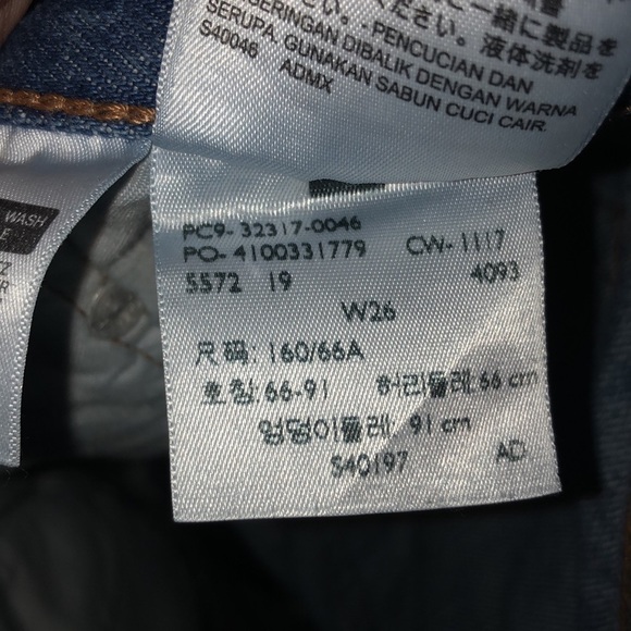 Levi’s 501 denim shorts summer distressed shorts size 26 Levi’s jean sho…​ - Picture 6 of 8